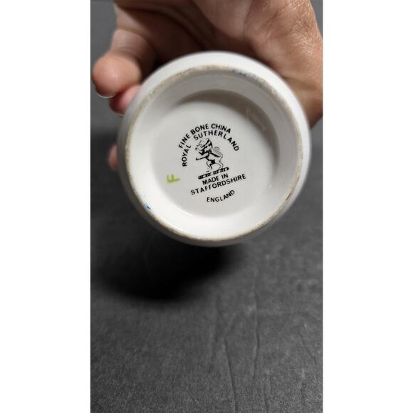 Vintage Royal Sutherland Bone China Flower Bouquet Figurine Staffordshire *chip - Picture 5 of 9